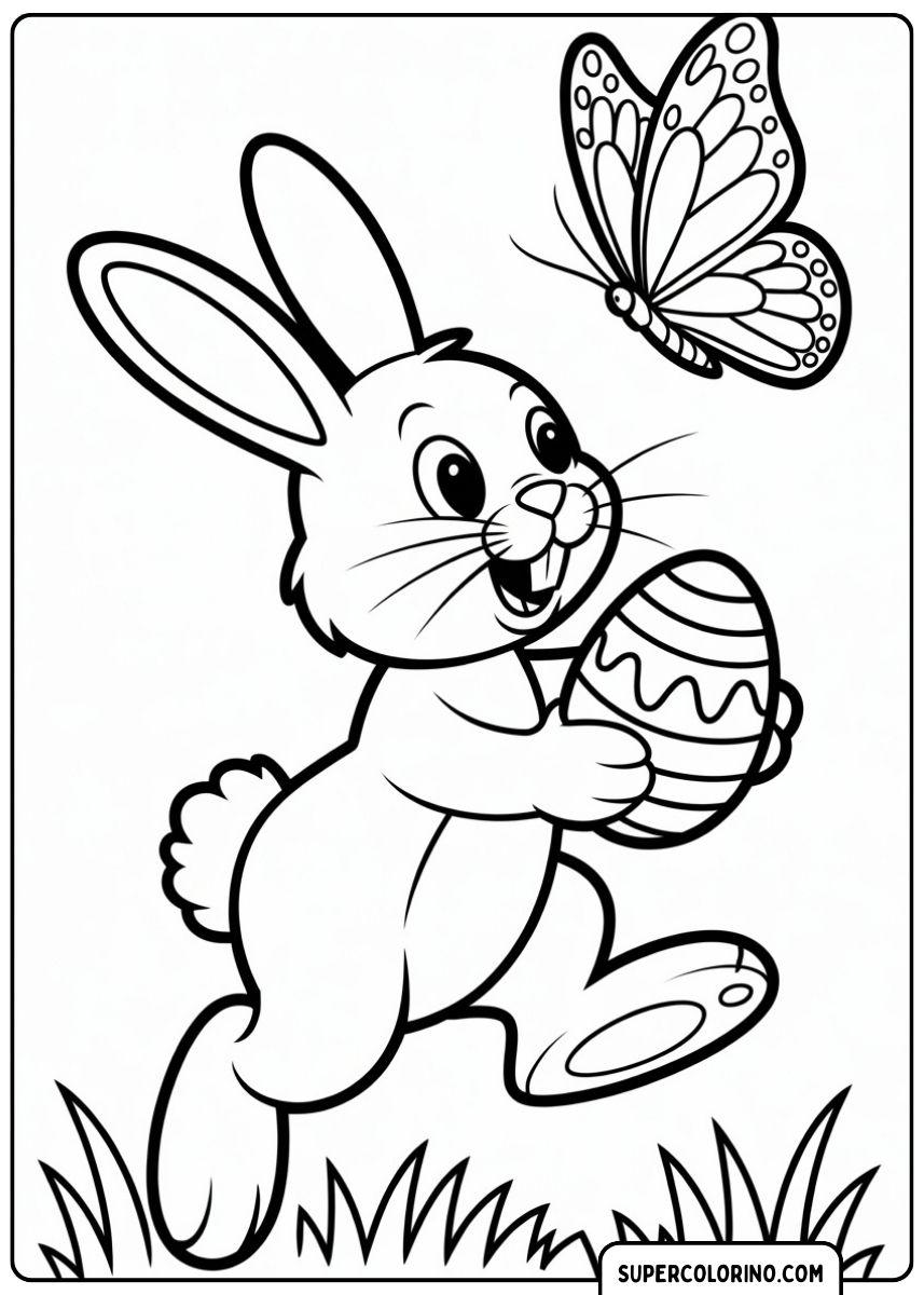 Fröhlicher Osterhase, der ein buntes Ei hält.